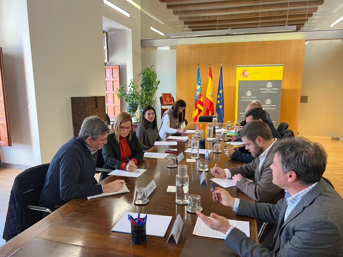 reunion horta nord con delegada del Gobierno CV